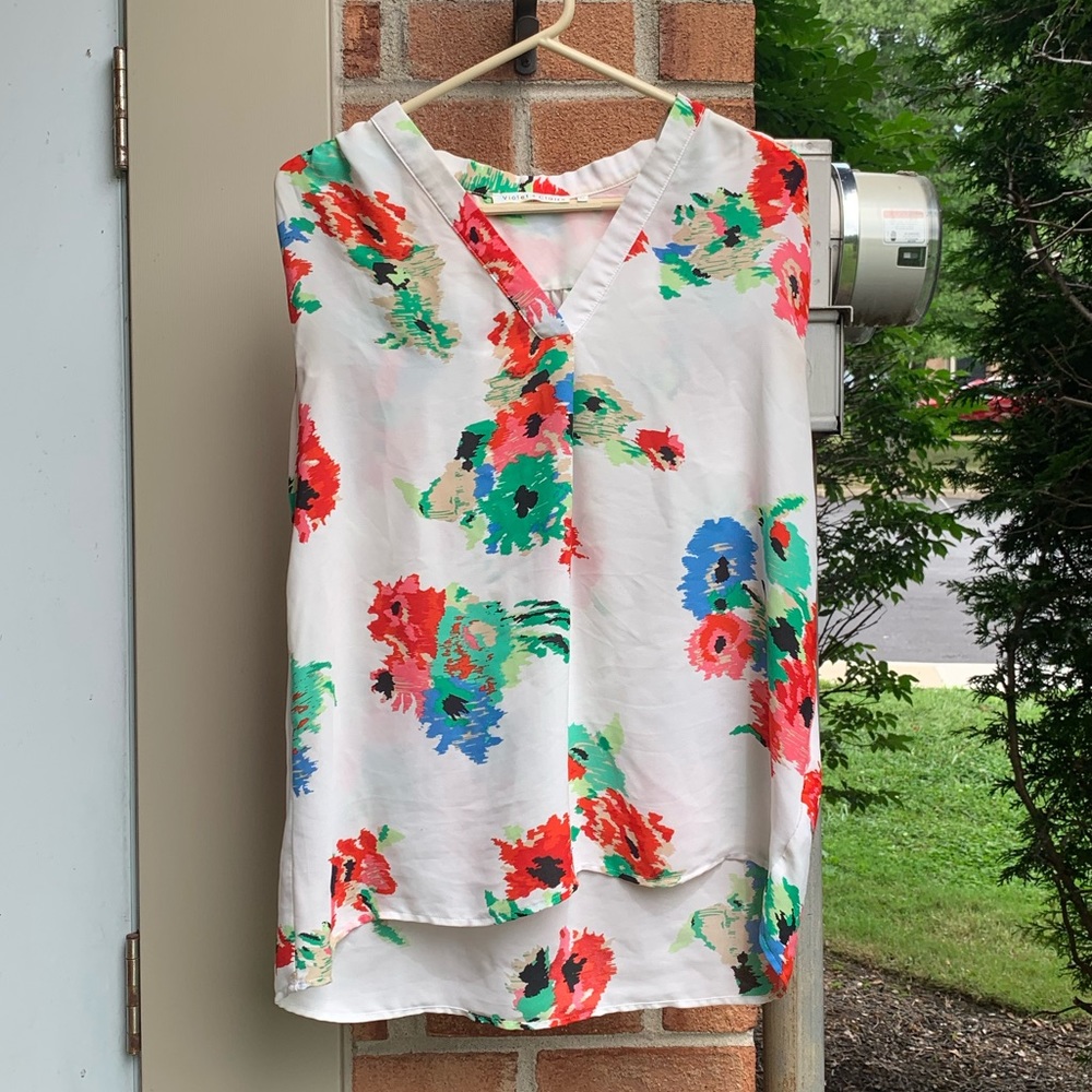 Colorful floral pattern tank top